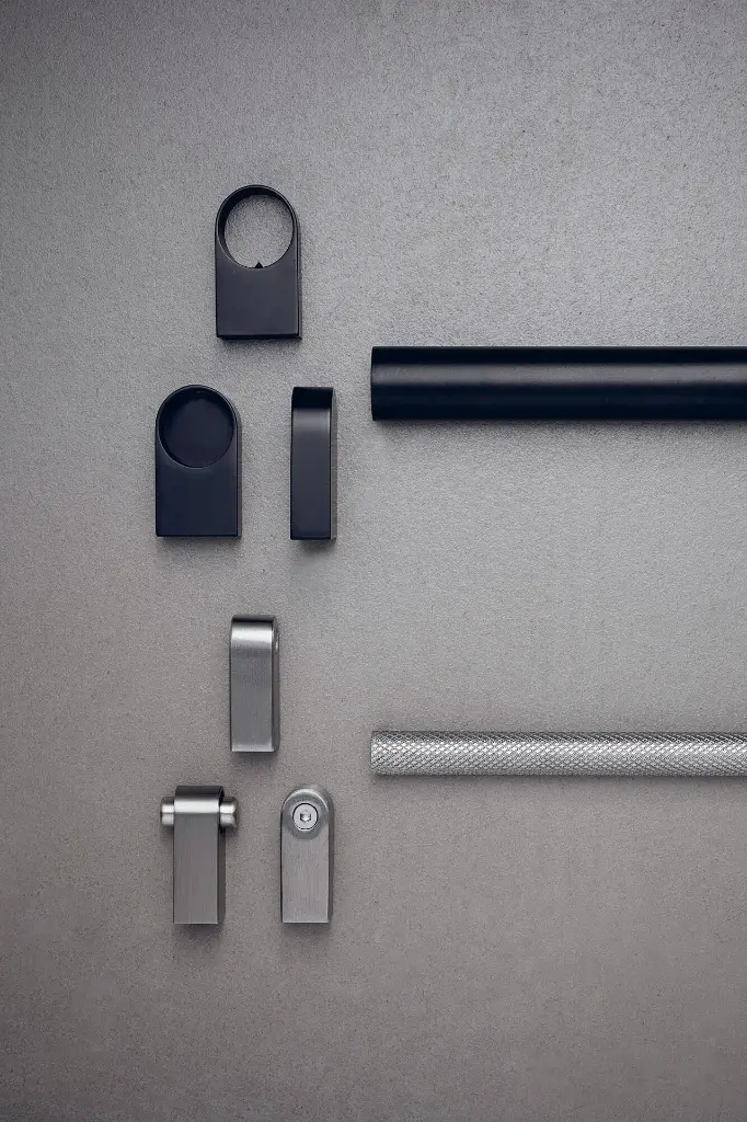 Collage_Big-Regular 2_01.webp